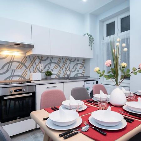 New Spacious Apartment At Superb Location บูดาเปสต์ ภายนอก รูปภาพ
