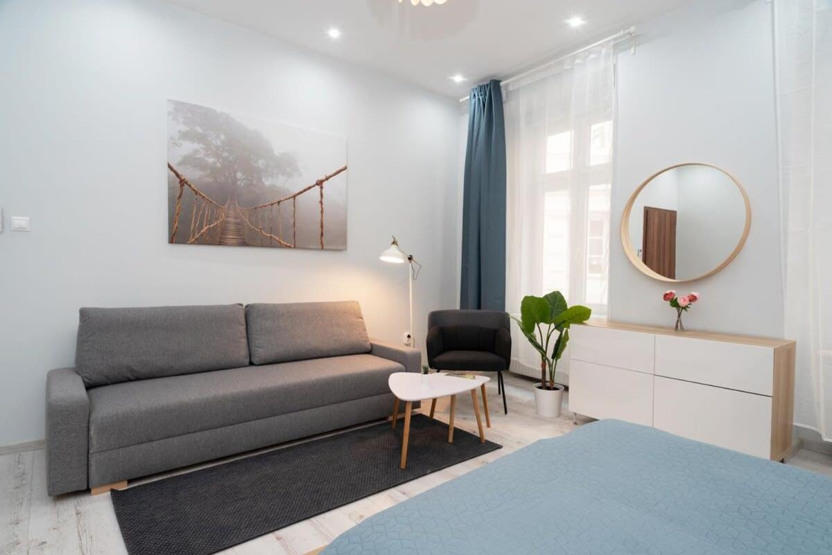 New Spacious Apartment At Superb Location บูดาเปสต์ ภายนอก รูปภาพ
