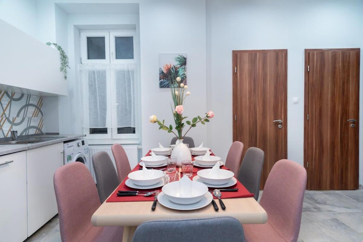 New Spacious Apartment At Superb Location บูดาเปสต์ ภายนอก รูปภาพ